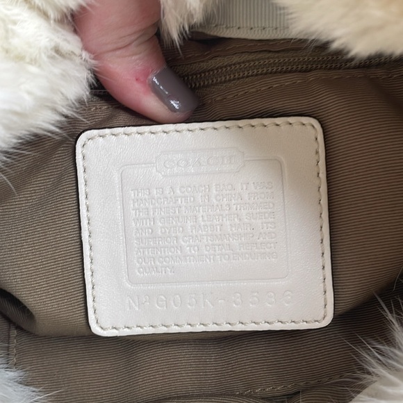 Vintage Y2K Coach Ivory Real Rabbit Fur-Trimmed Hobo Shoulder Bag - Picture 14 of 16